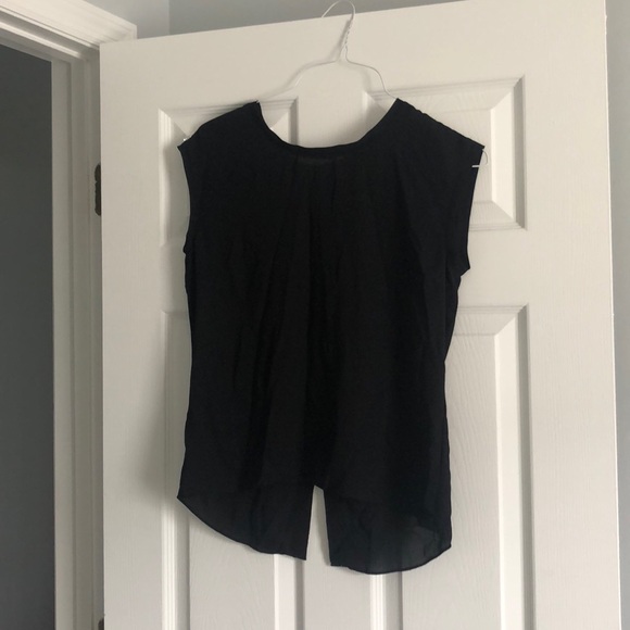 Top - Picture 1 of 2